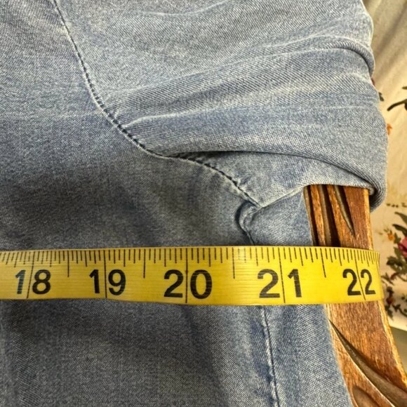 Heart velvet blouse, women,Jeans,size M,blue,Tencel,long sleeves,pockets, button - Picture 12 of 13